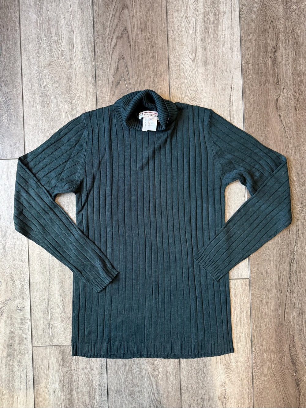 apriori- 90s Vintage Classic 100% Silk Dark Green Ribbed Turtleneck Sweater